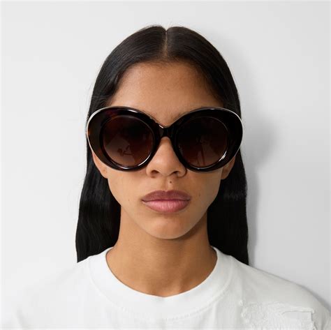 burberry lola sunglasses|Women’s Designer Sunglasses .